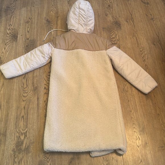 7 For All Mankind
Faux Shearling Quilted Hooded Parka - Picture 8 of 8